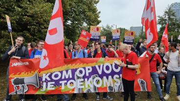 https://nieuwegein.sp.nl/nieuws/2023/09/prinsjesdag-protest-kom-op-voor-nederland